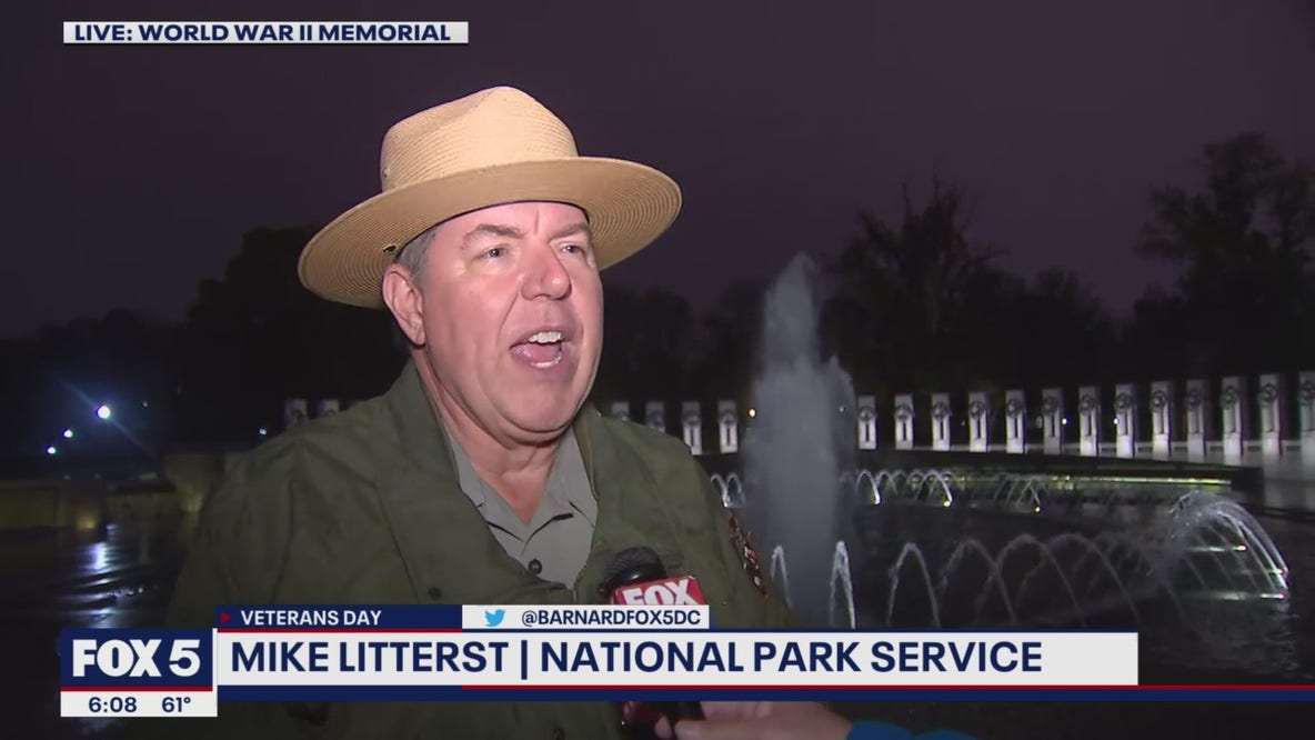 Veterans Day observance at World War II Memorial in DC